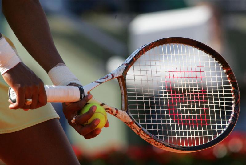 Looking for the Perfect Top to Play Tennis In This Season. Find Out the Best Women