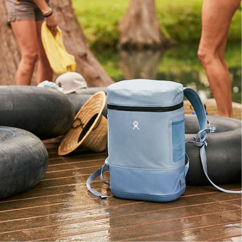 Looking for the Perfect Tote Bag in 2023. Shop These 7 Stylish Hydro Flask Options