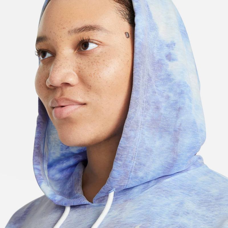 Looking for The Perfect Training Hoodie. Master These 15 Must-Knows About Nike Pro