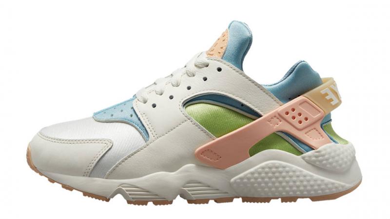 Looking for the Perfect Turf Shoe. 15 Things to Know About the Nike Huarache Pro