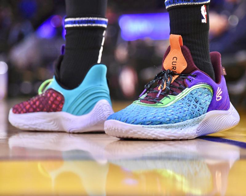 Looking for the Perfect Under Armour Curry Hat. Try These 15 Styles
