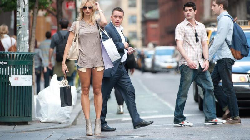 Looking for the Perfect Walking Capri Trousers. Try These 15 Styles : The Styles and Trends Worth Buying in 2023