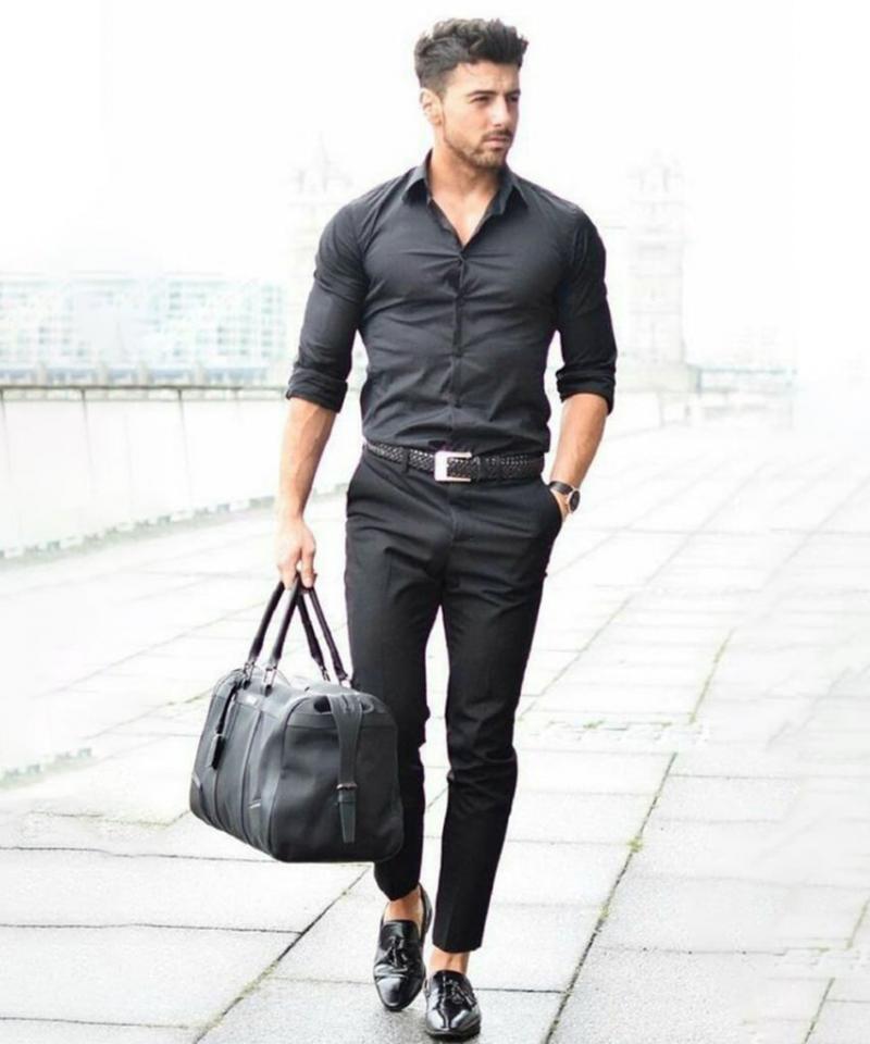 Looking for the Perfect Walking Capri Trousers. Try These 15 Styles : The Styles and Trends Worth Buying in 2023
