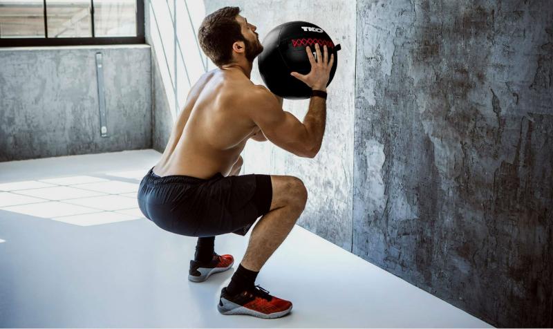 Looking for the Perfect Workout Pants for Men. Try These Top Nike Capris