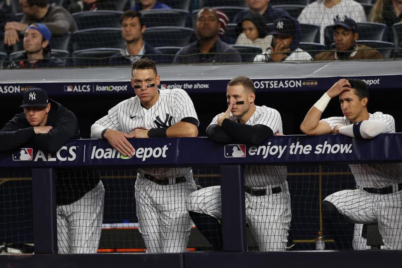 Looking for the Perfect Yankees Gift This Season. Discover the Top 15 Yankees Tervis Tumblers That Every Fan Will Love
