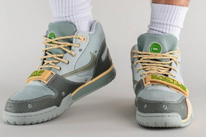 Looking for The Ultimate Sneaker: 14 Reasons Why The Air Max 270 Extreme is For You