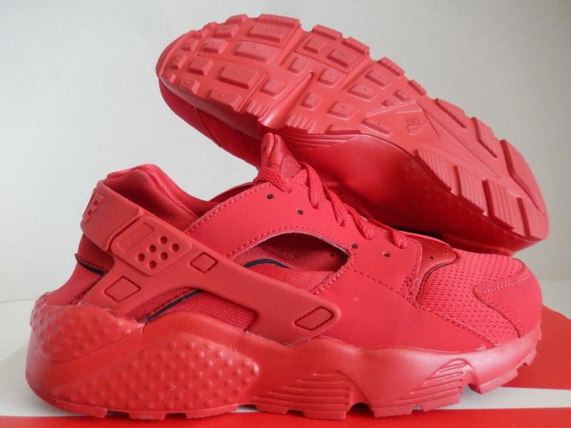 Looking for the Ultimate Sneaker: Why Nike Huarache 7 Is a Must-Have