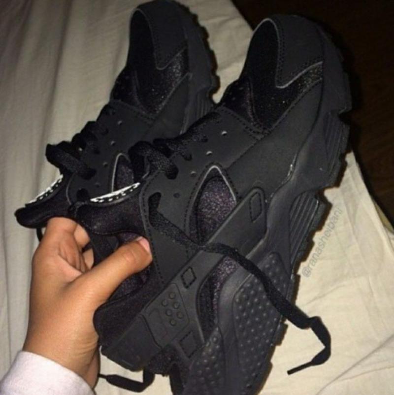 Looking for the Ultimate Sneaker: Why Nike Huarache 7 Is a Must-Have