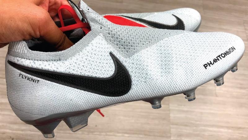 Looking For Top Mens Soccer Cleats. Find The Best Nike Mercurials This Year