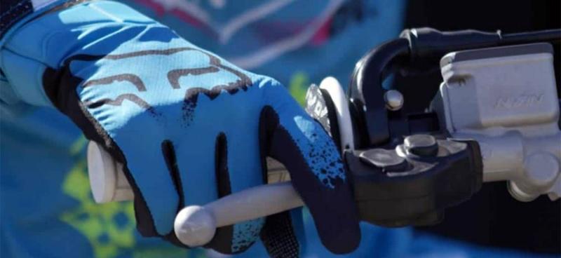 Looking for Top MX Gloves This Year: Discover the 15 Best Options