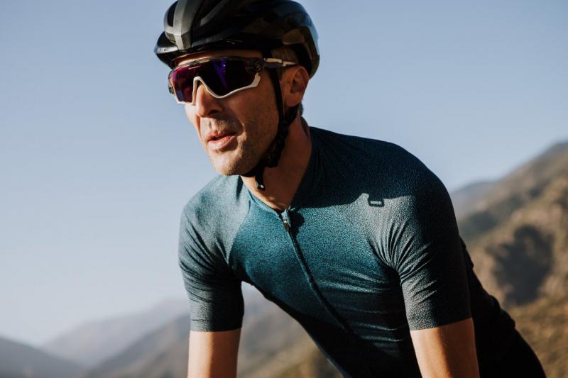 Looking for Top Quality Cycling Apparel This Year: Discover the 15 Best Features of Louis Garneau Cycling Jerseys