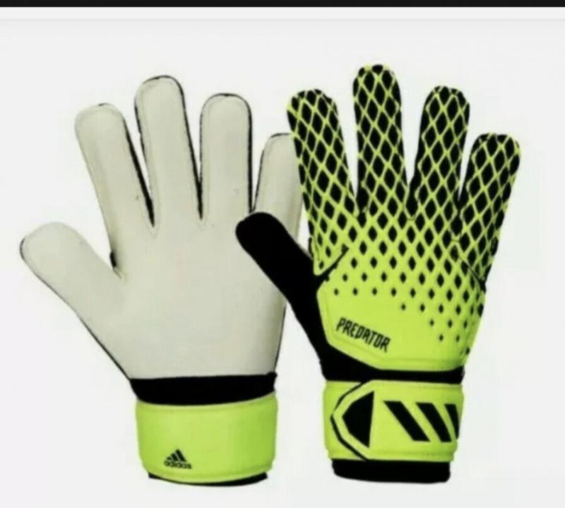 Looking for Top Quality Lacrosse Goalie Gloves This Year. 14 Key Features of Maverik Rome Gloves You Must Know