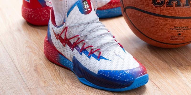 Looking for White Basketball Shoes. The 15 Best Models for 2022