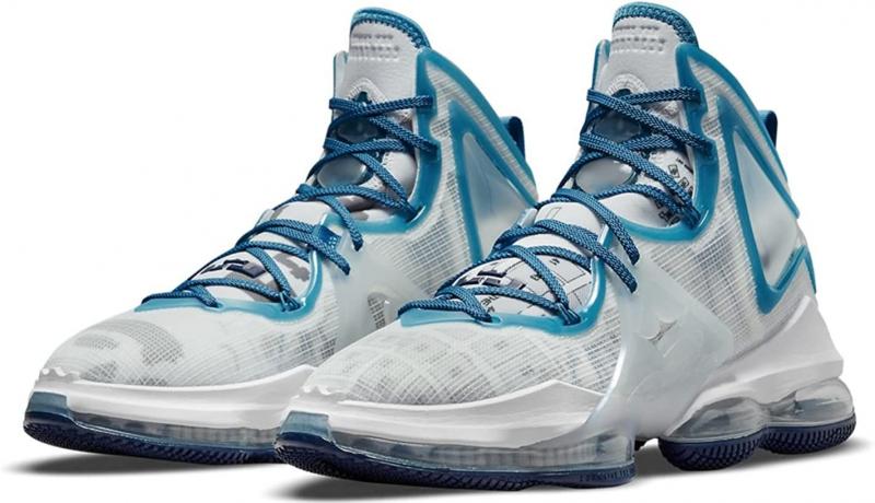 Looking for White Basketball Shoes. The 15 Best Models for 2022