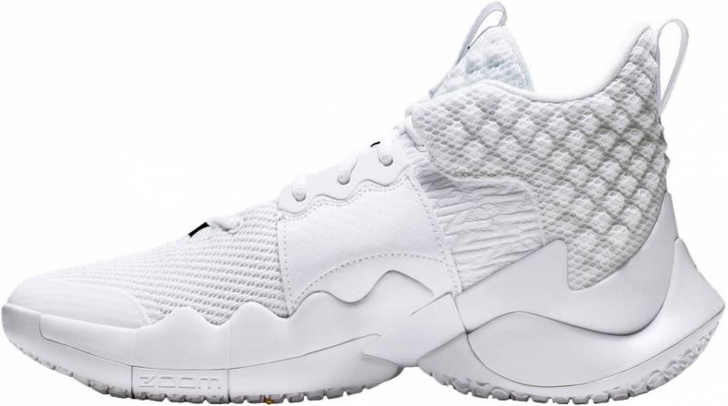 Looking for White Basketball Shoes. The 15 Best Models for 2022