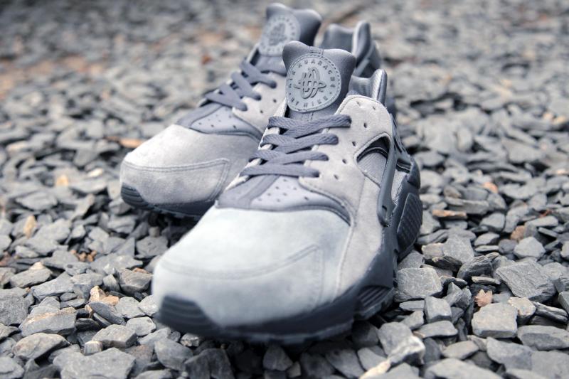 Looking for Wolf Grey Sneakers This Year. Check Out These Cool Grey Nike Huaraches