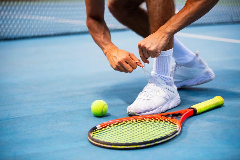 Looking for Youth Shoes This Season. Discover the Best Deals on Tennis & Basketball Shoes