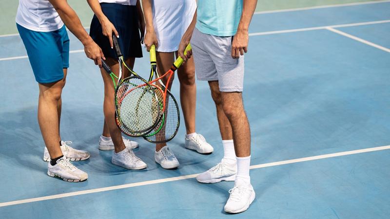 Looking for Youth Shoes This Season. Discover the Best Deals on Tennis & Basketball Shoes