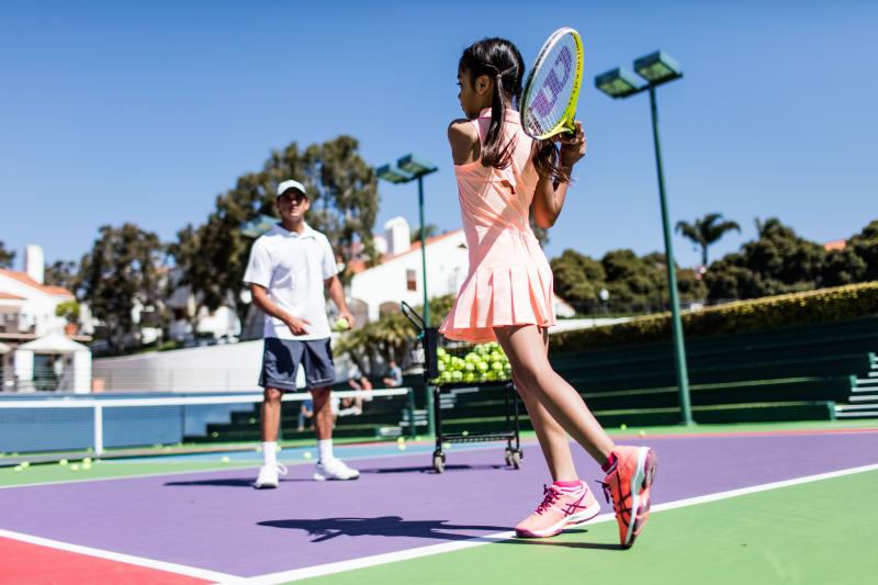Looking for Youth Shoes This Season. Discover the Best Deals on Tennis & Basketball Shoes