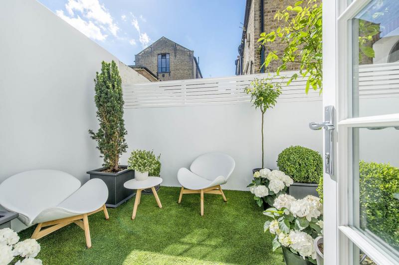 Looking to Add a Lattice Wall to Your Home This Summer. Here Are 15 Gorgeous Ideas