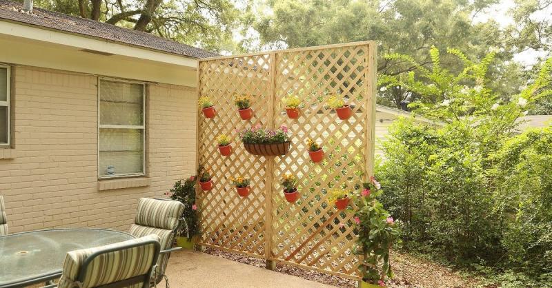 Looking to Add a Lattice Wall to Your Home This Summer. Here Are 15 Gorgeous Ideas