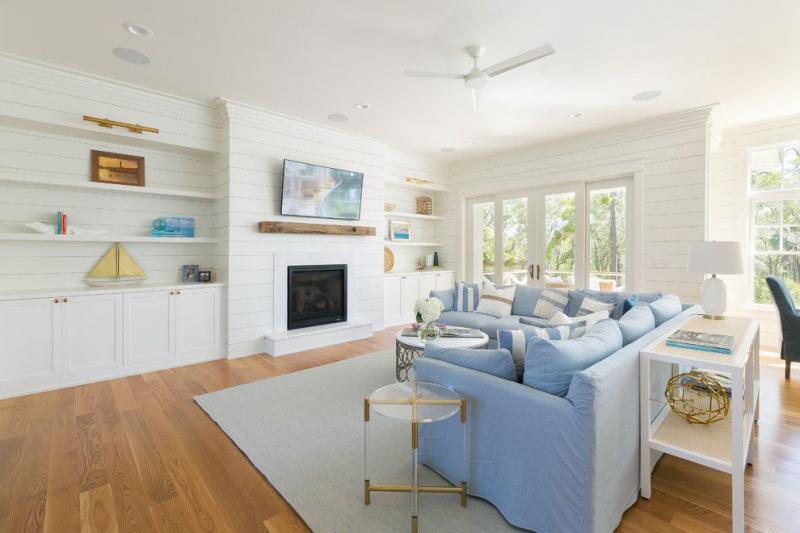 Looking to Add Coastal Style to Your Home Decor. Check Out These 15 Beachy Clocks