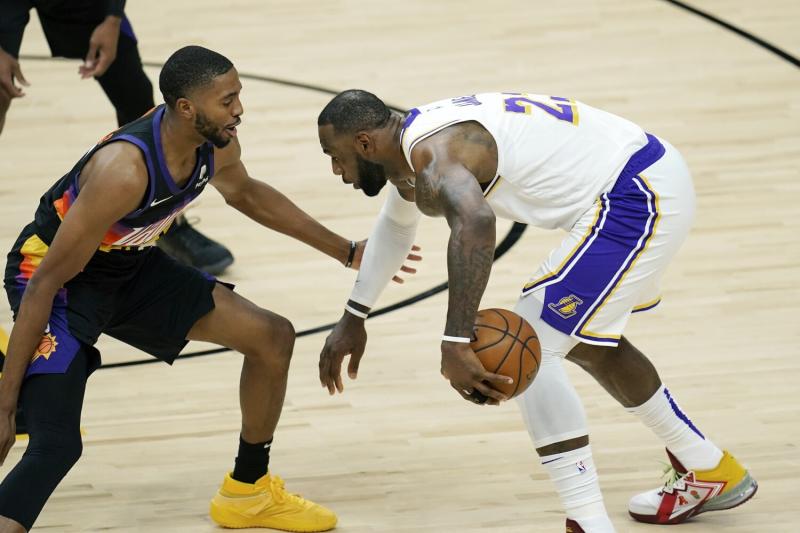 Looking to Ball in the Zoom Freak 2: Why This Shoe Dominates the Court