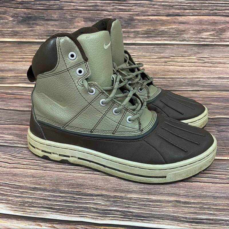 Looking to Buy Duck Boots This Season. Here