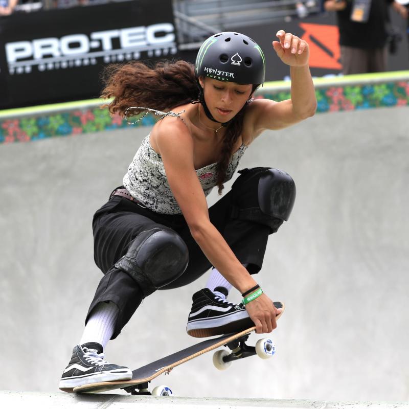 Looking to Buy Figure Skates. 15 Key Points on Where and How to Get the Best Pair