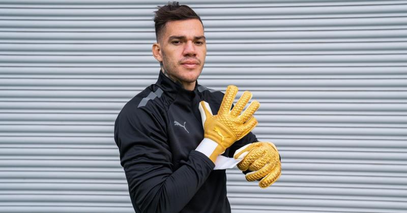 Looking to Buy New Goalie Gloves This Year. Discover the 15 Best Features to Look For