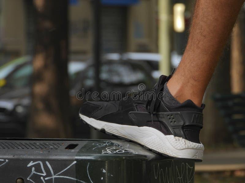 Looking to Buy Nike Huaraches in Ohio: 15 Essential Tips for Finding the Perfect Pair