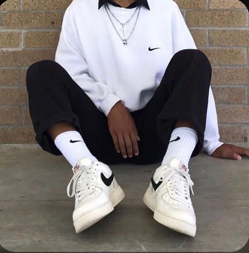 Looking to Buy Nike Men