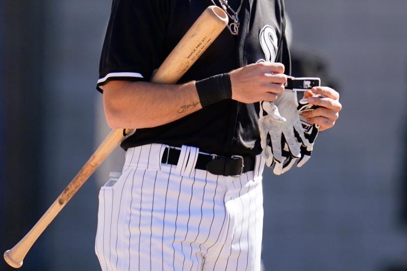Looking to Buy Rawlings Baseball Equipment This Year. Learn How to Pick the Right Gear