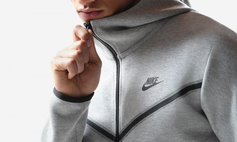 Looking to Buy The Best Black Nike Hoodie Online This Year. Try These 8 Tips