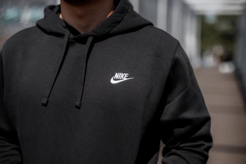 Looking to Buy The Best Black Nike Hoodie Online This Year. Try These 8 Tips