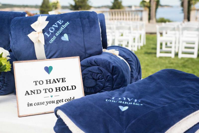 Looking to Buy The Best Blankets This Year. Check Out Our Top 15 Northeast Outfitters Blanket Picks
