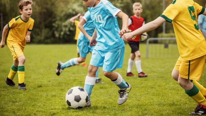 Looking to Buy The Best Football For Your Kid This Season. Discover The Top Junior Footballs of 2023 Here