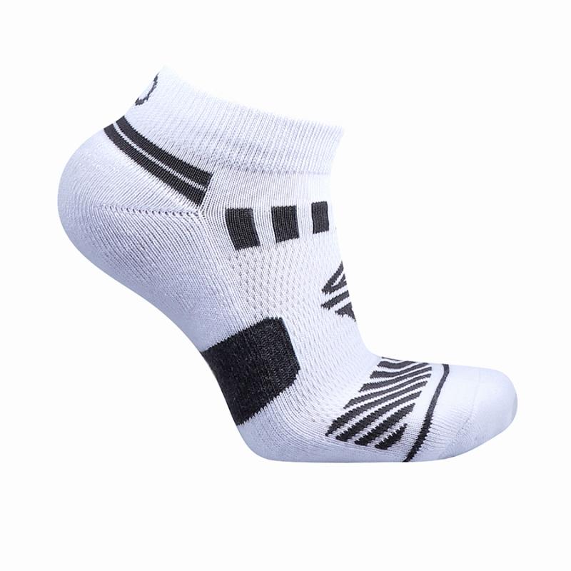 Looking to Buy the Best Lacrosse Socks. Find Out Why White Lacrosse Socks Are a Must-Have