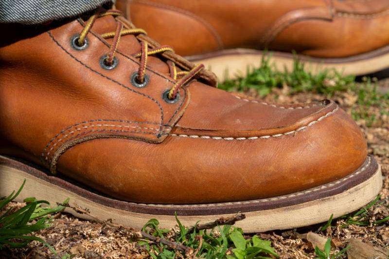 Looking to Buy The Best Red Steel Toe Boots. Find Out Here