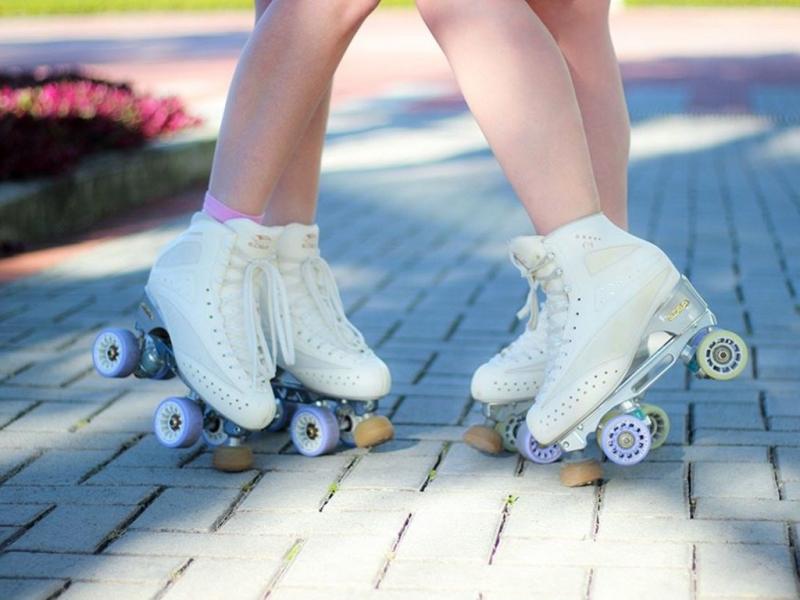 Looking to Buy the Best Rollerblades for Your Child This Year. Discover the Top Youth Hockey Skates Now