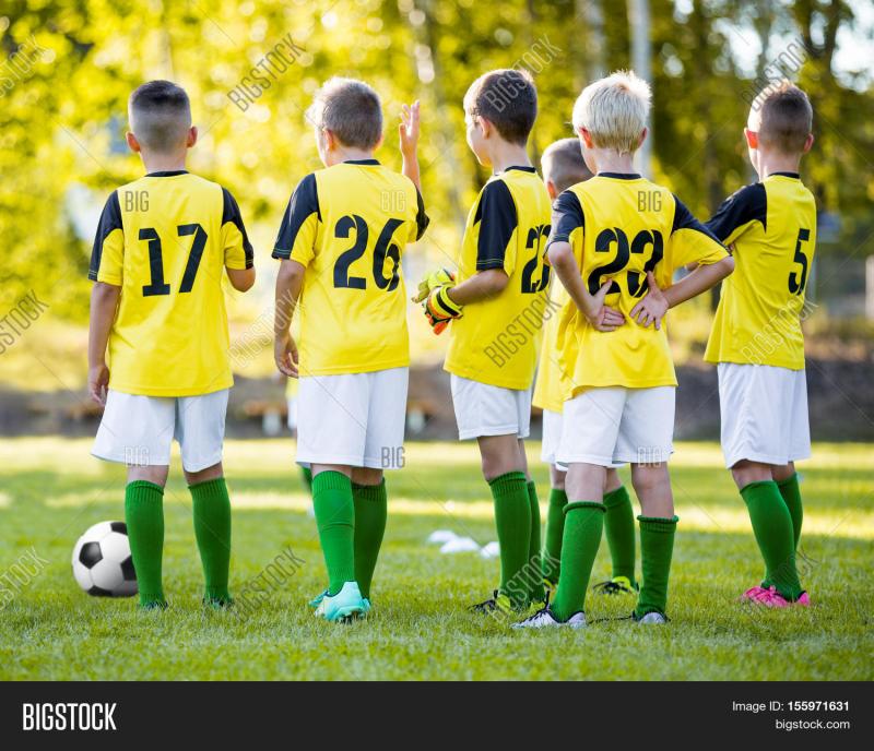 Looking to Buy the Best Shorts for Youth Flag Football This Year