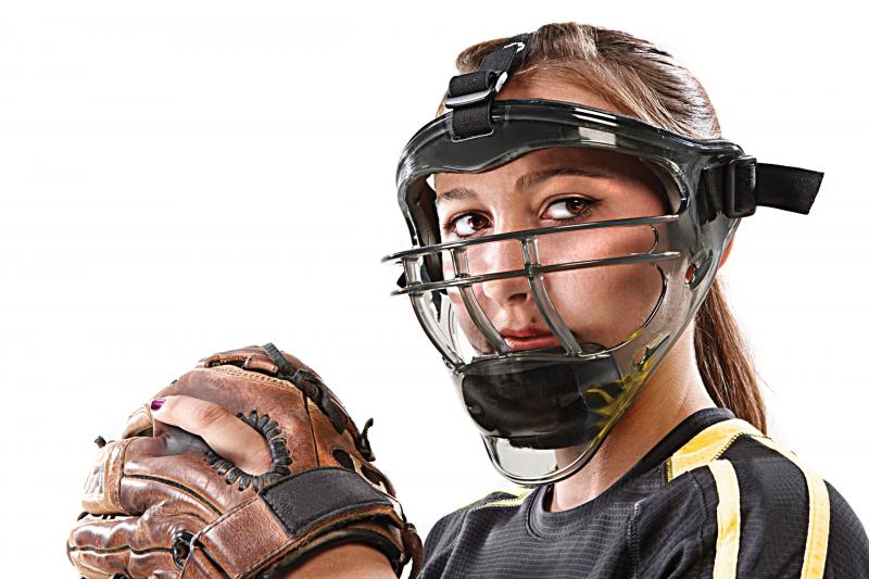 Looking to Buy The Best Softball Helmet This Year. Find Out in This Guide