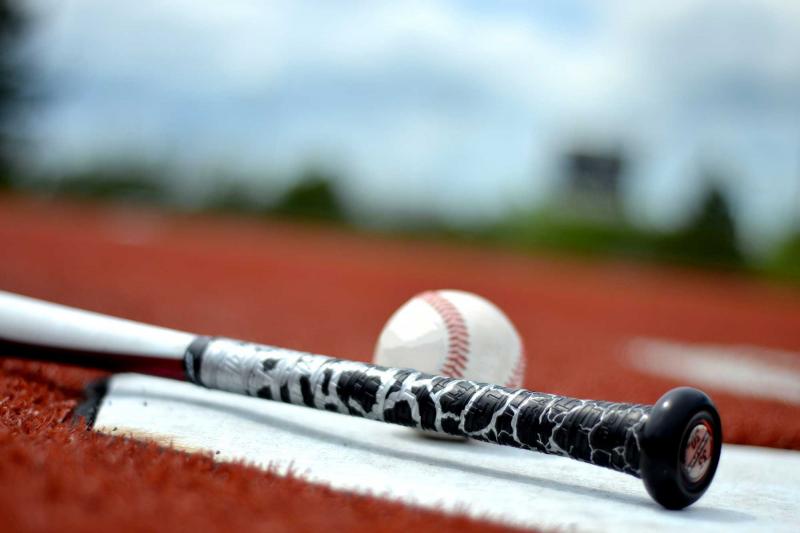 Looking to Buy The Best Softball Helmet This Year. Find Out in This Guide
