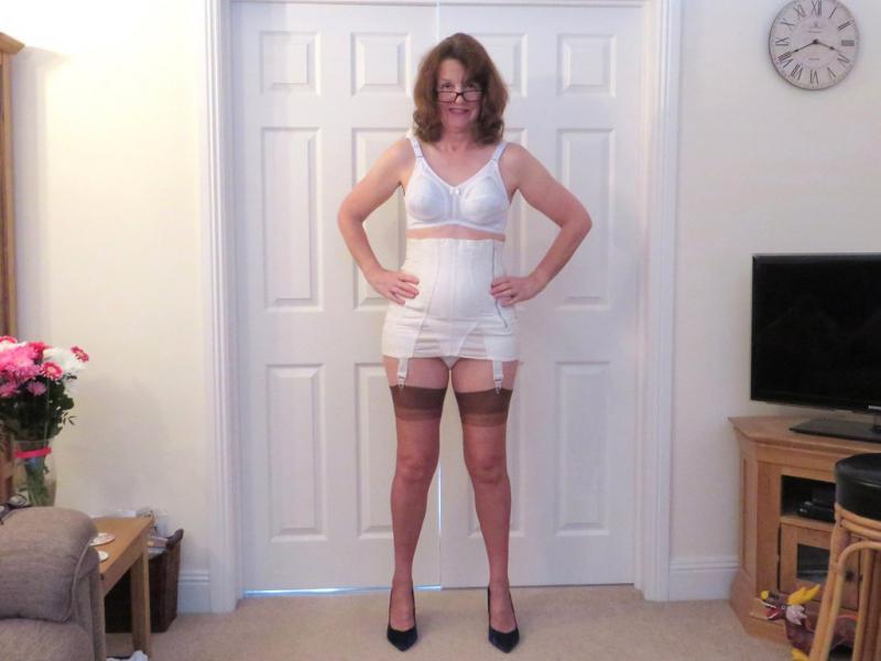 Looking to Buy the Best Under Armour Girdle. Here