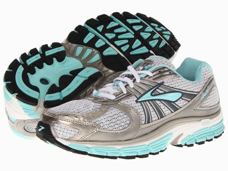 Looking to Buy The Best Walking Shoes With Wide Widths. Discover The 15 Most Comfortable Pairs