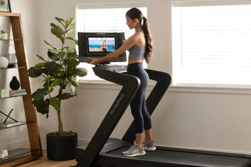 Looking to Buy The NordicTrack X22i. Here Are 15 Things You Must Know Before Buying