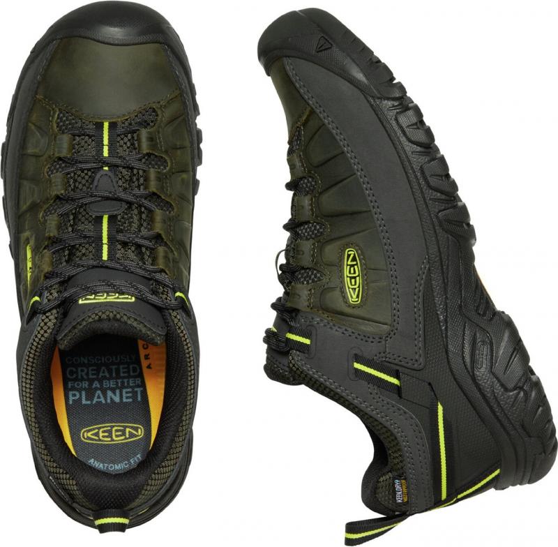 Looking to Buy the Perfect Hiking Shoes This Year. Try KEEN