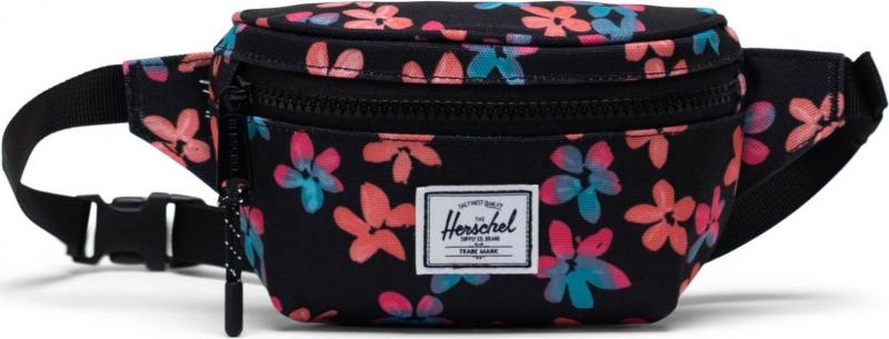 Looking to Buy The Perfect Hip Pack in 2023. Discover Why The Herschel Seventeen is a Top Pick