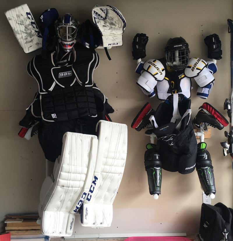 Looking to Gear Up Your Knee Hockey Goalie. Discover the Must-Have Equipment in 2023
