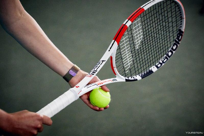 Looking to Improve Your Tennis Game This Year. Discover the Babolat Aero 112 Tennis Racquet